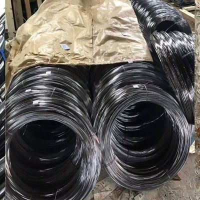 Fil machine étiré à froid en acier doux / Tige tréfilée au carbone laminé à chaud pour la fabrication de treillis, clôtures, câbles, ressorts, soudure